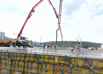 Betonárna PSG umí betonáže pro výrobní haly i rodinné domy