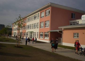 Elementary school Hostivice - building A